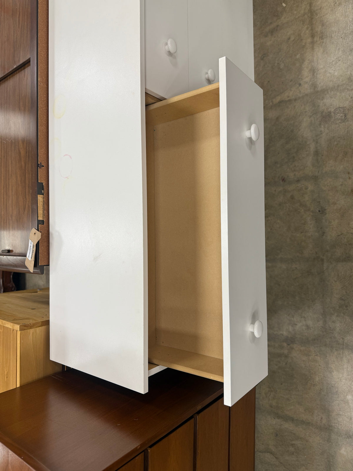 White Low Styled 6-Drawer Dresser
