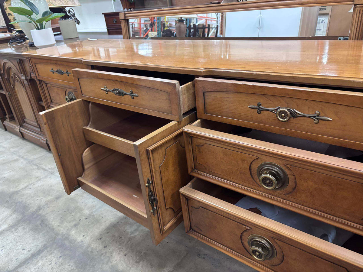 7-Drawer French Dresser w. Matching Mirror