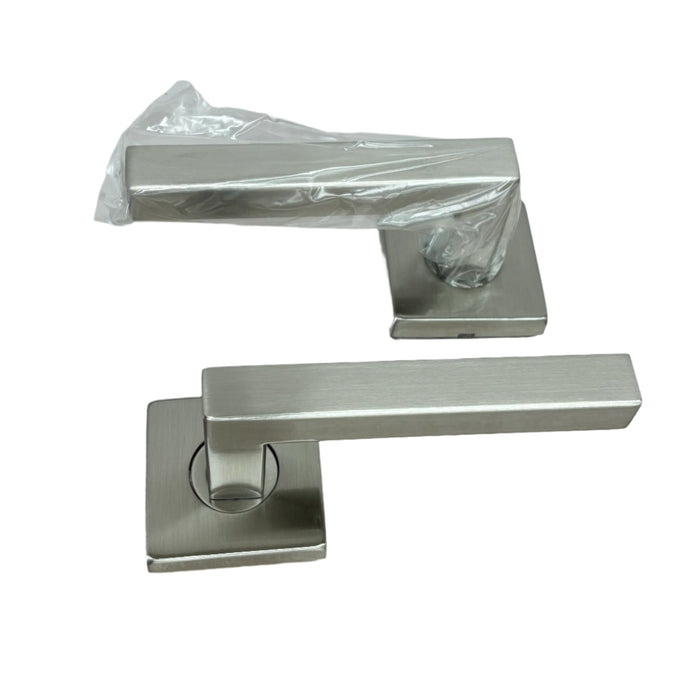 LH3001 #910S C15 Piazza Square Passage Set with 2-3/4" Backset