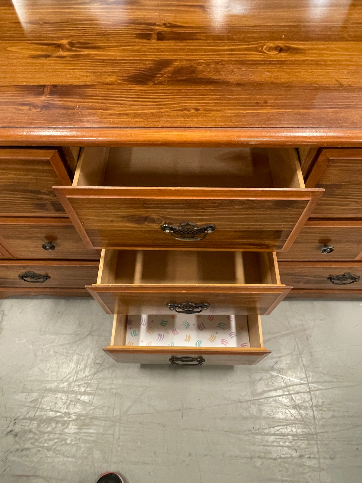 9-drawer Wooden Dresser with Mirror