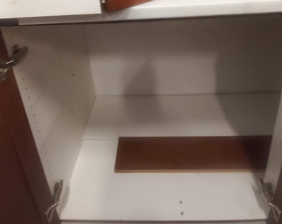 Set of 15 Kitchen Cabinets in Light Brown