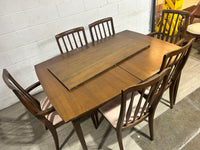 Reo Dining Set