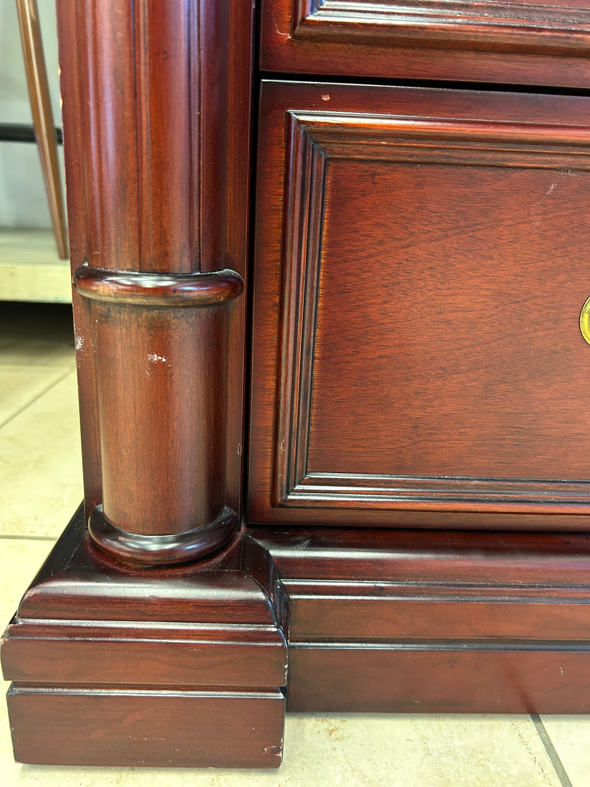 Calcillos Dresser (As is)