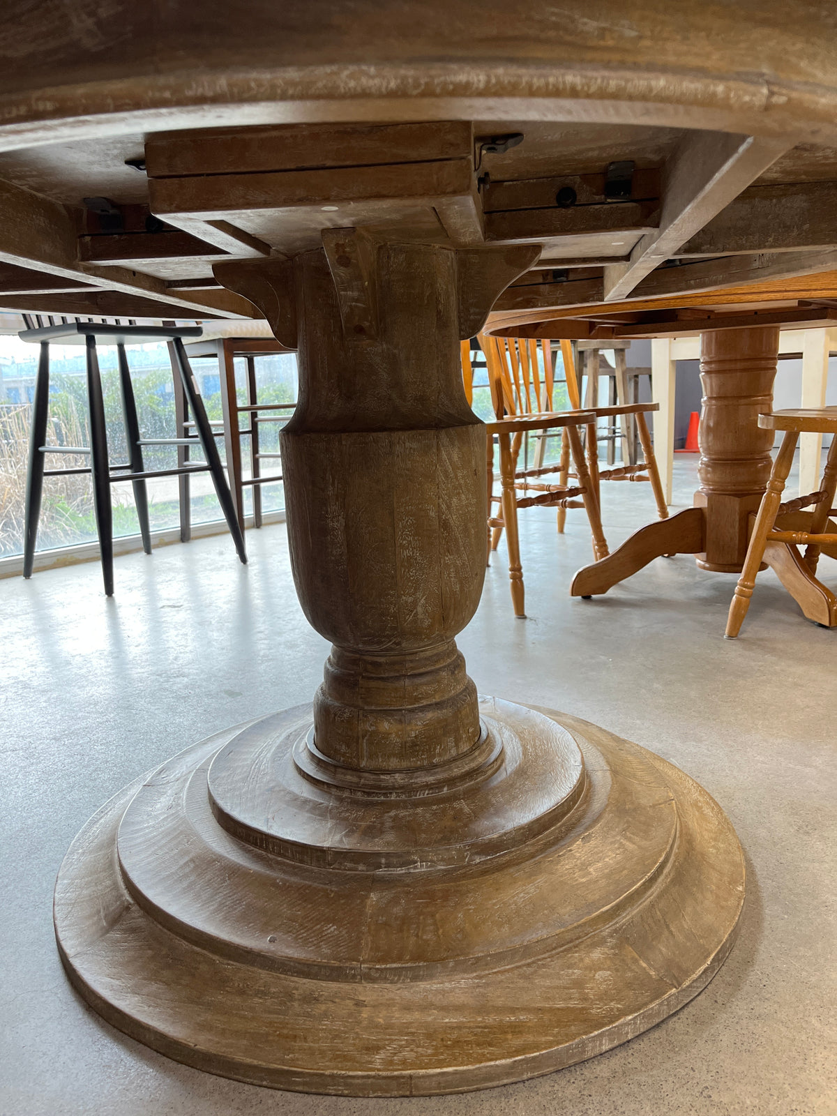 48"W Round Dining Table