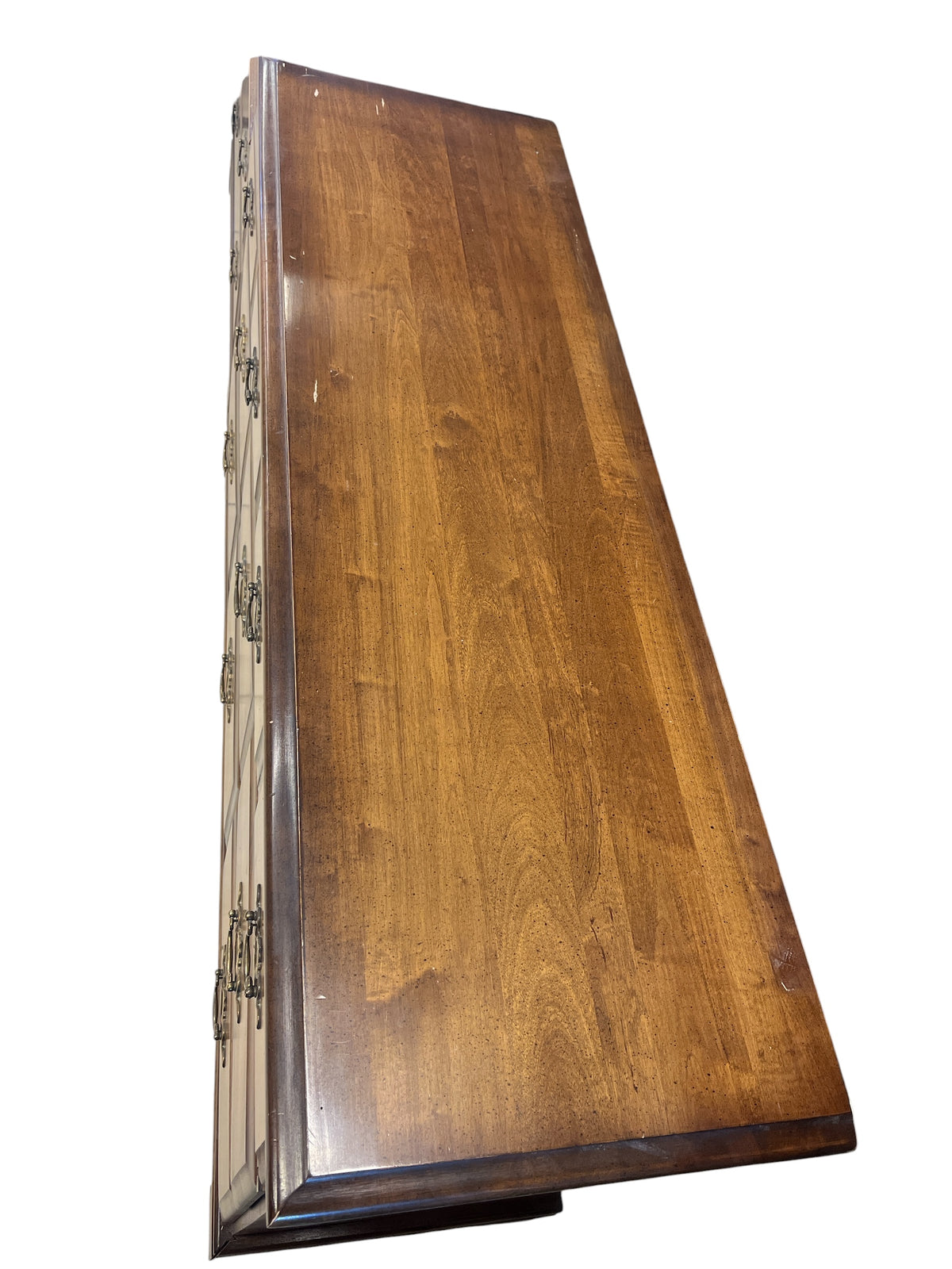 Traditional Two-Tone 8-Drawer Dresser