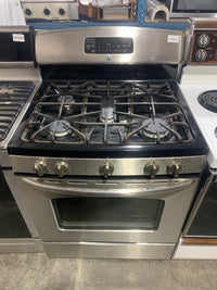 Freestanding GE Stainless Gas Range W/5-Burner Cooktop