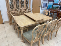 Vintage Dining Table &8 Chairs