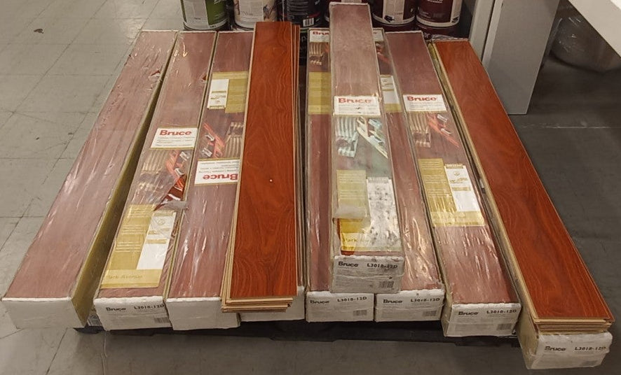 Bruce Locking Laminate Flooring (Whole Skid)