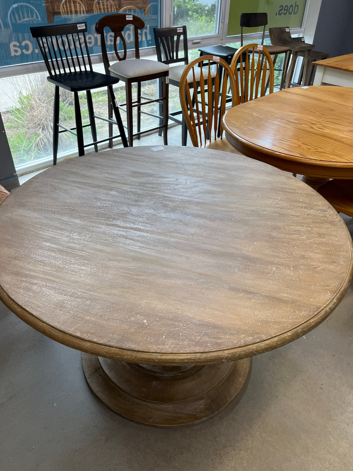 48"W Round Dining Table