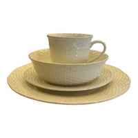 Red Vanilla Nantucket Ivory Dining Plate Set