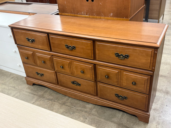Light Caramel Brown 9-Drawer Dresser