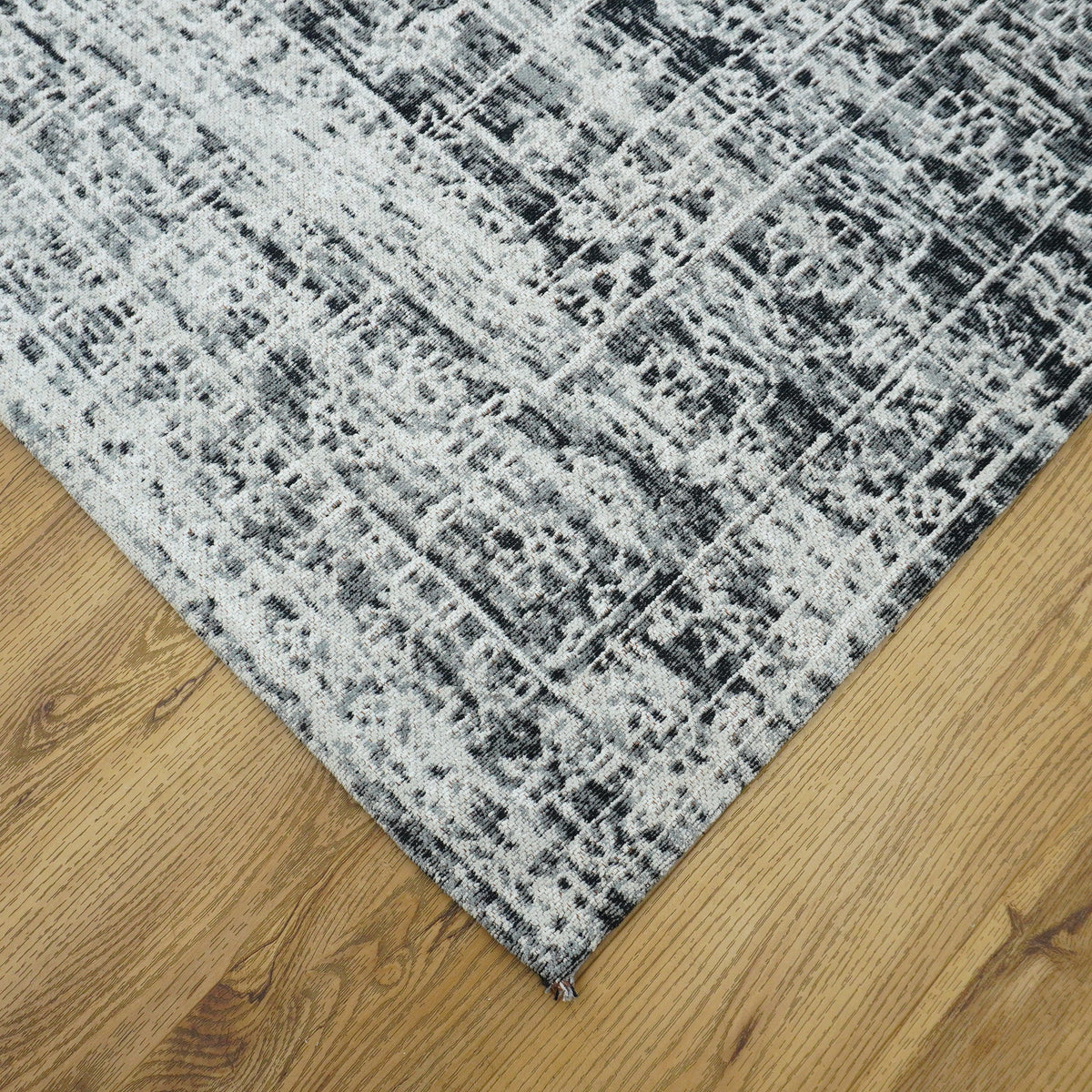 8x10-ft Cotton & Chenille Area Rug - Hazy Charcoal
