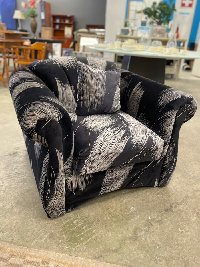 90's Pattern Black Velvet Armchair
