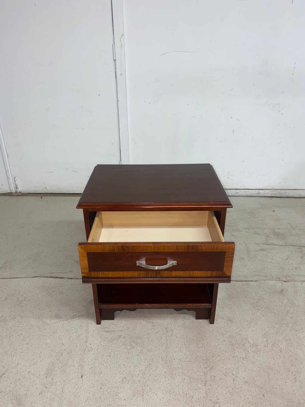 22” Solid Wood Single Drawer Nightstand