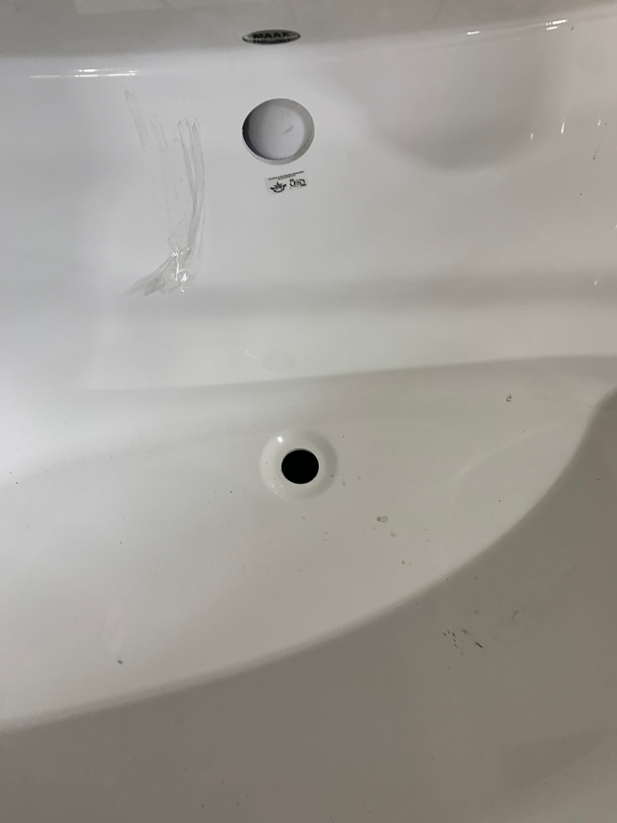 Maax Oval Freestanding Bathtub
