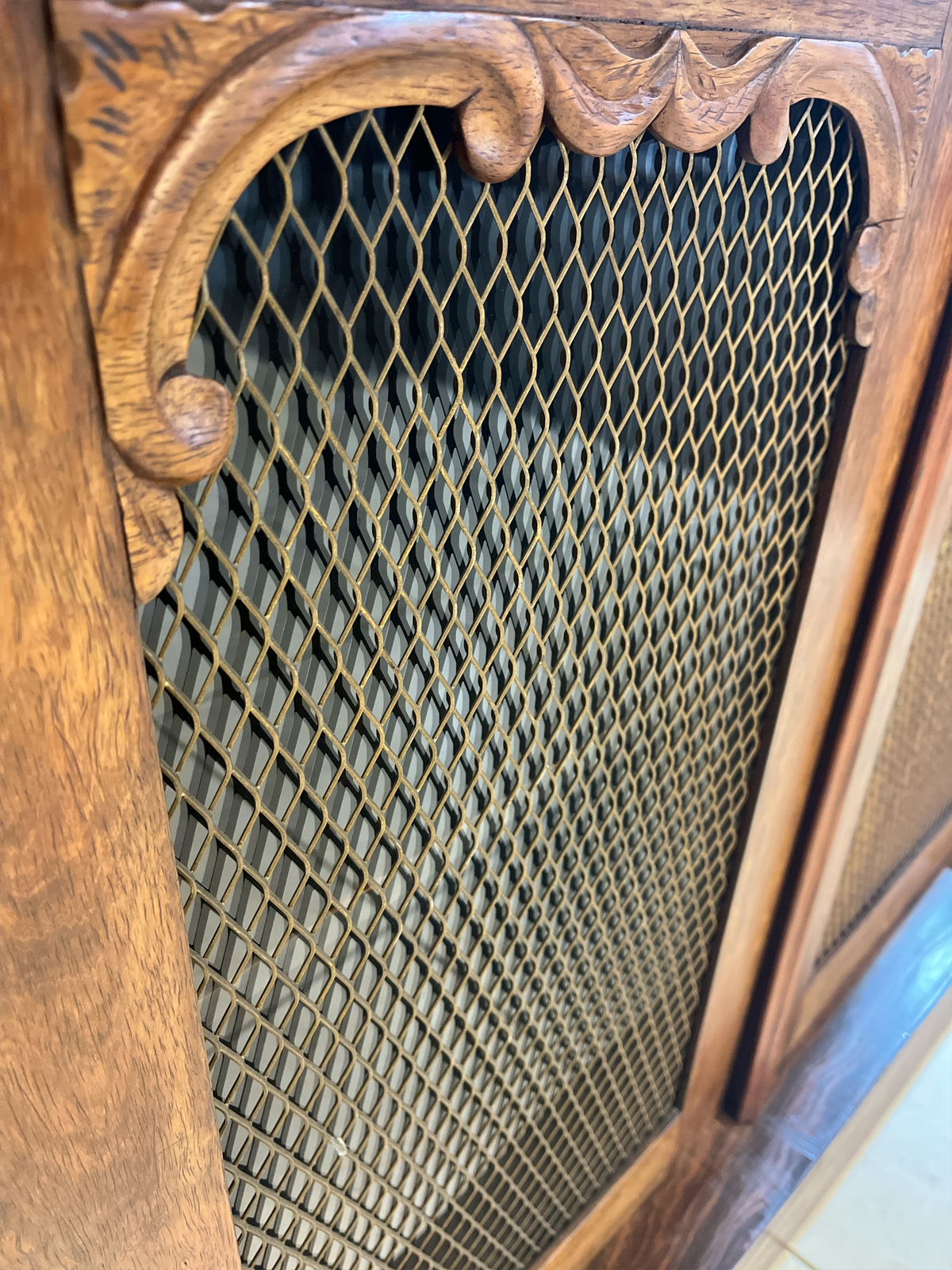 Raffa Buffet Table