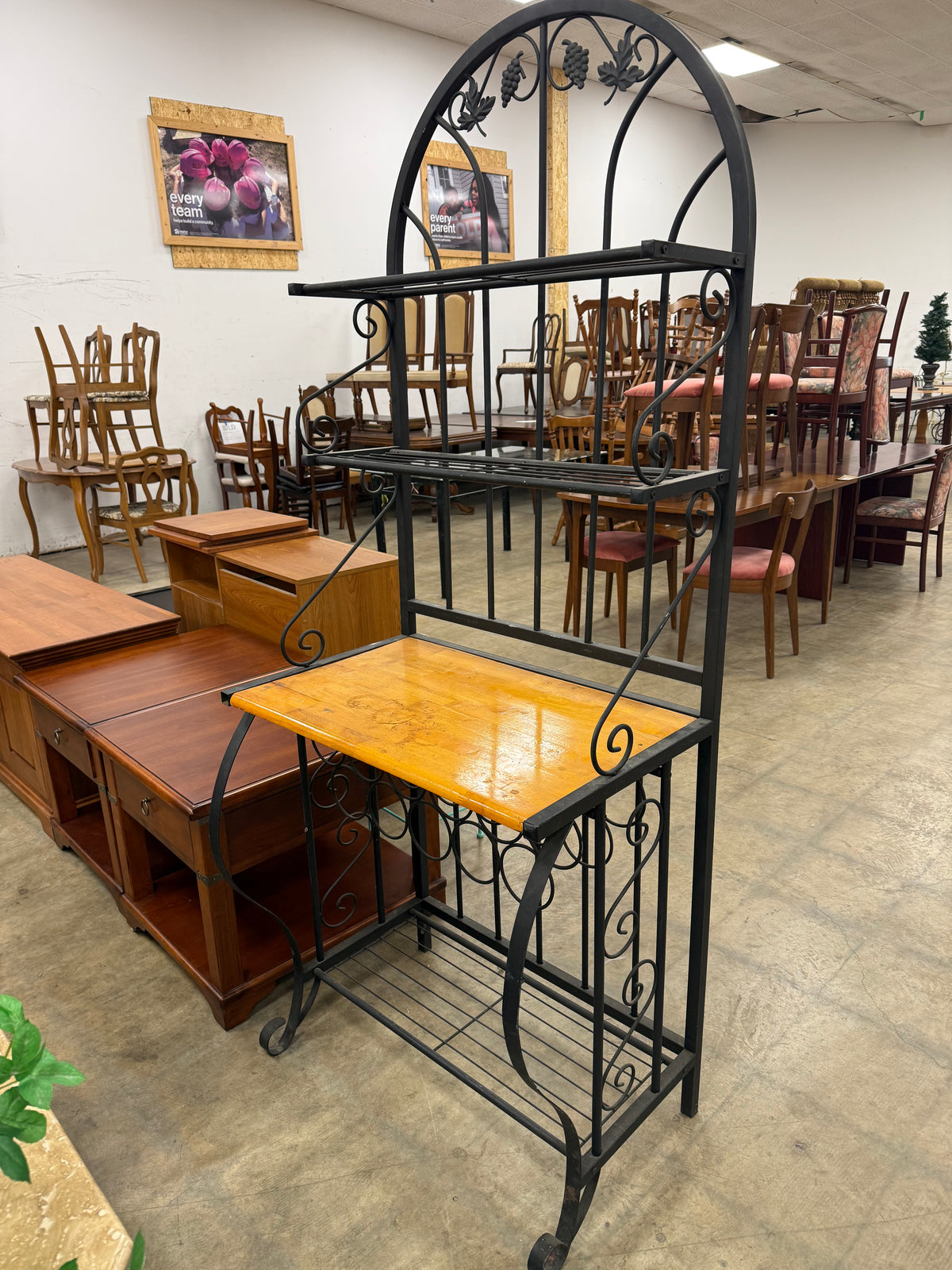 Black Metal Bakers Rack