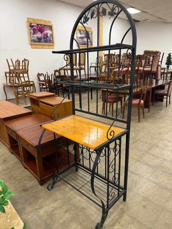Black Metal Bakers Rack