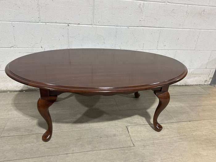 Vintage style Traditional Oval Coffee Cocktail Table