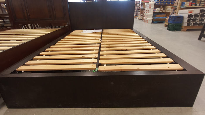 West Elm Queen Bedframe With 6 Storage Drawers