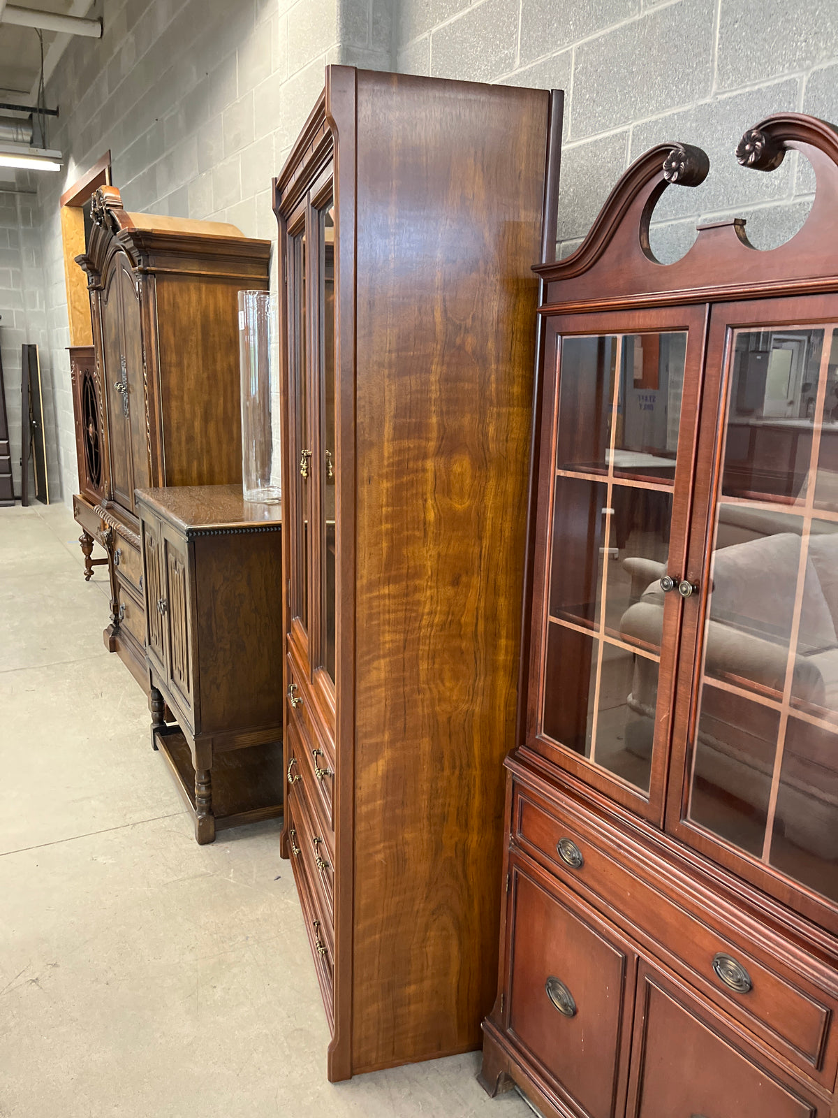 36"W Sideboard with Hutch