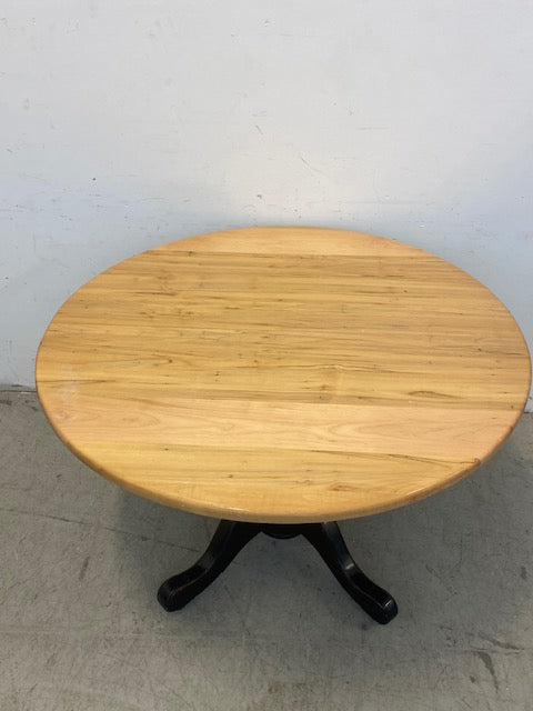 Rustic Round Pedestal Dining Table with Four Chairs