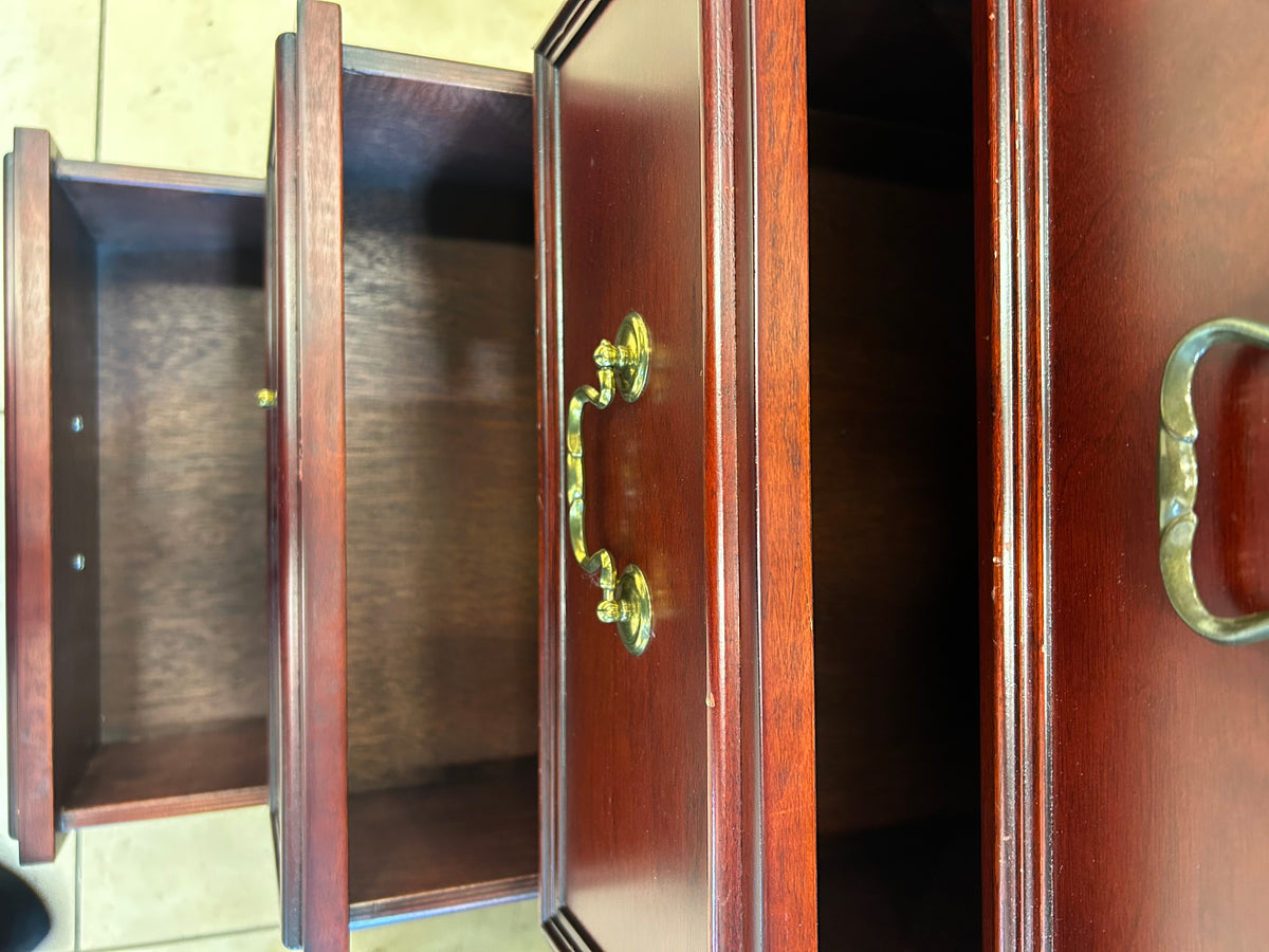 Calcillos Dresser (As is)
