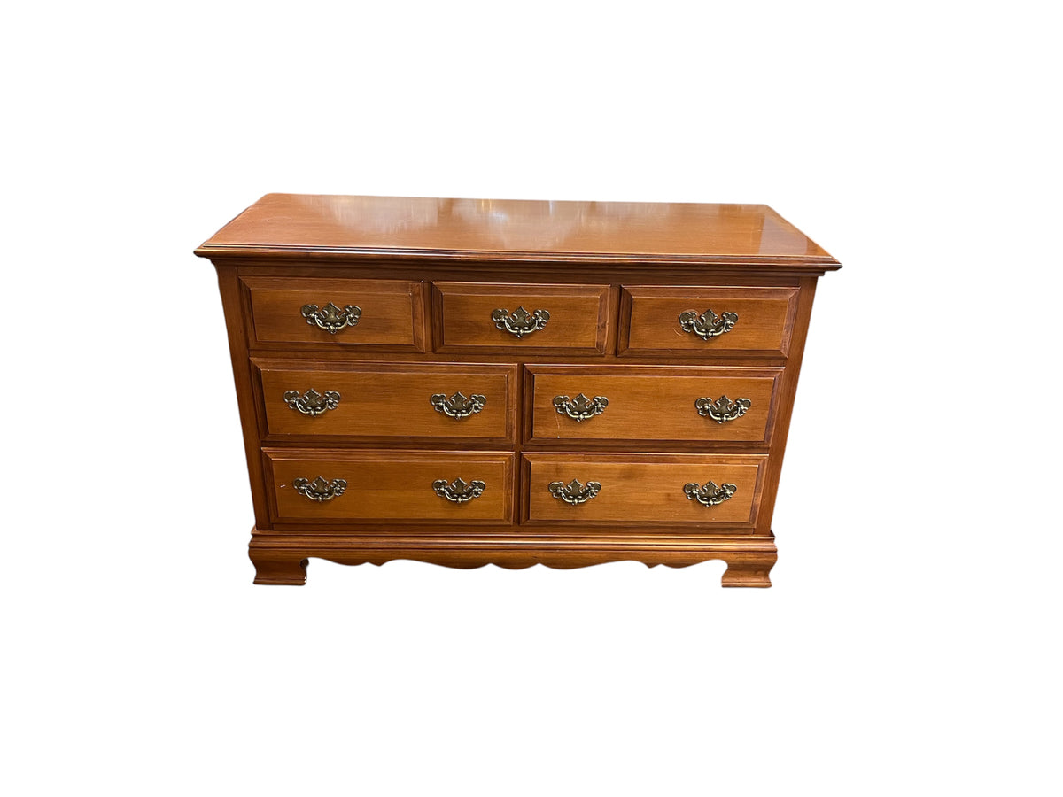 Krohler 7 Drawer Wooden Dresser