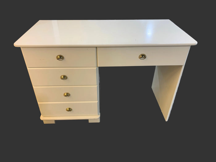 White Makeup Desk