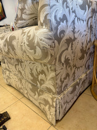 Paulina Loveseat