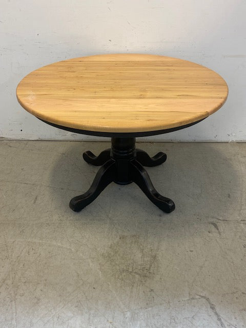 Rustic Round Pedestal Dining Table with Four Chairs