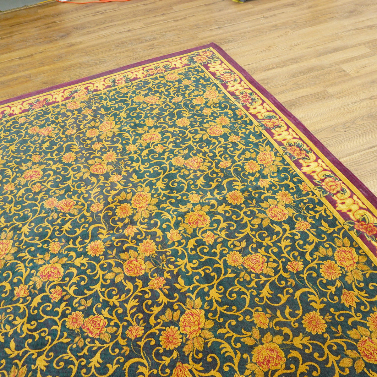 9x12-ft Chenille Floral Rug - Red, Gold, Green
