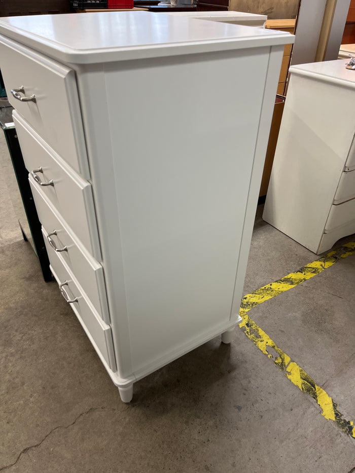 27"W 4 Drawer Dresser