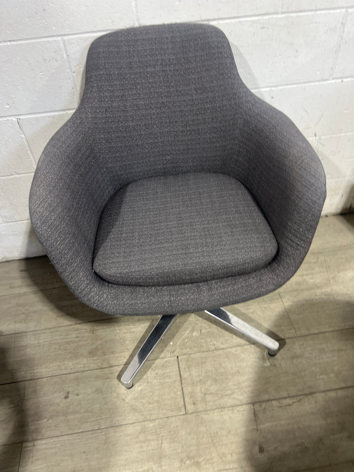 Hiverly Gray Swivel Chair