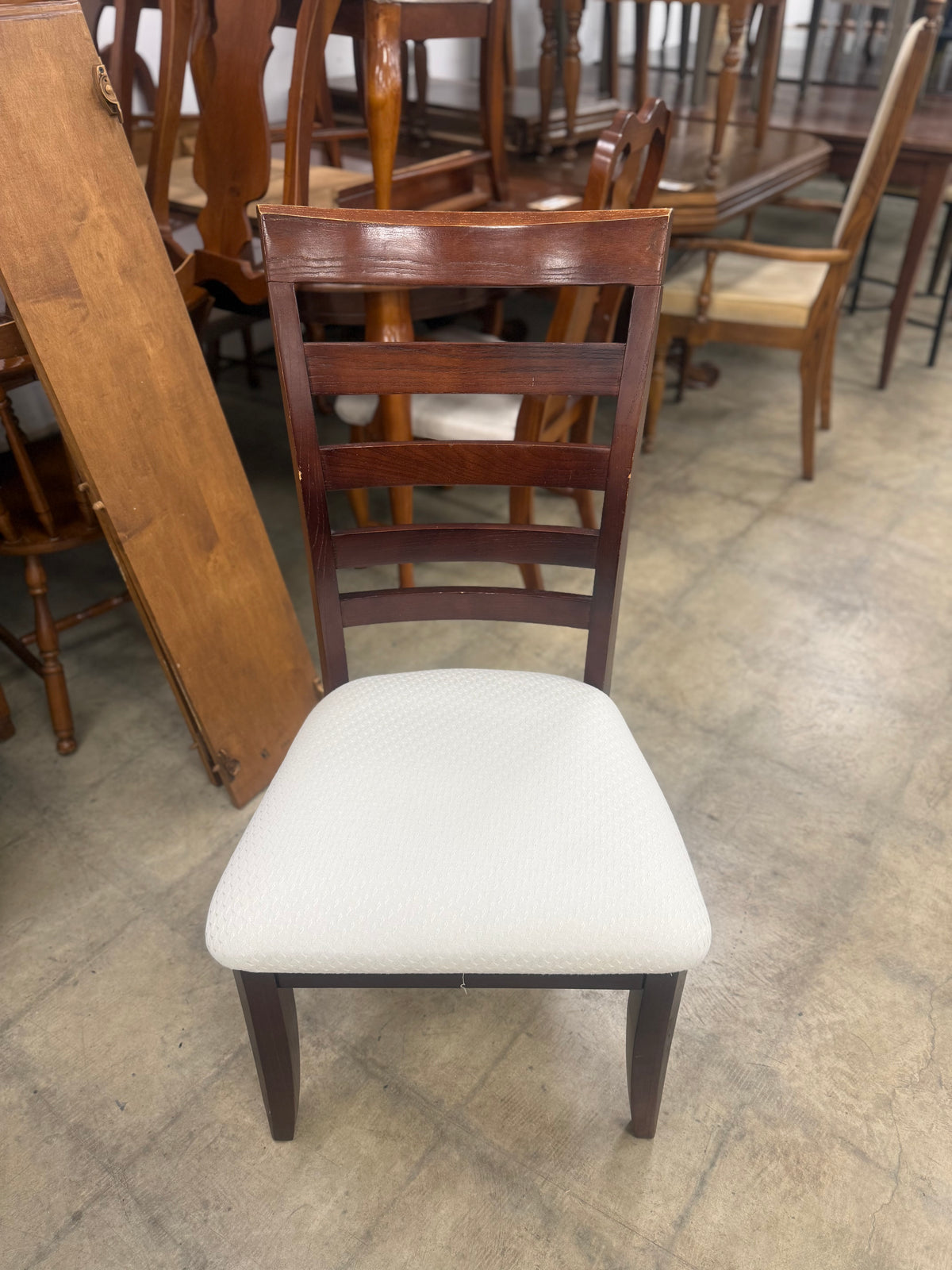 Oval Mahogany Dining Table Set