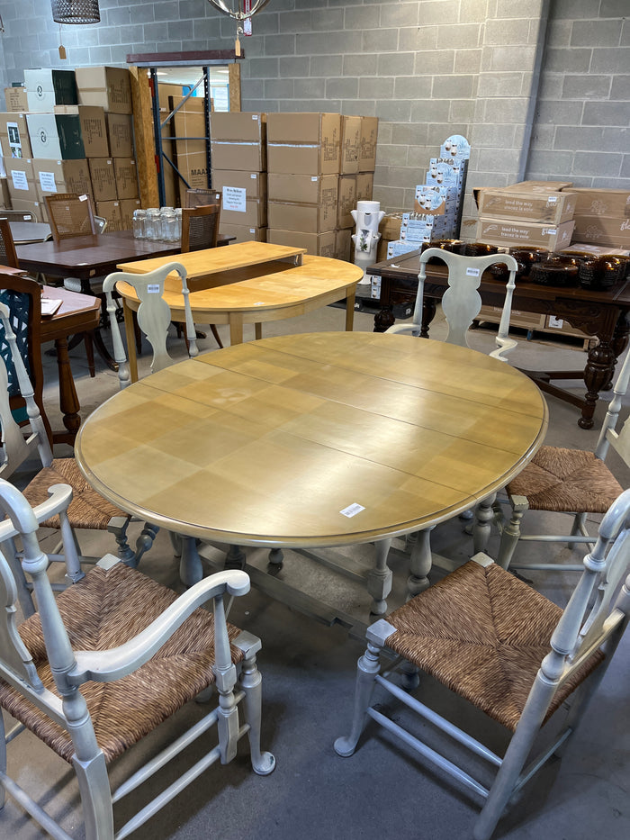 48"W Oval Dining Set w/ 6 Chairs