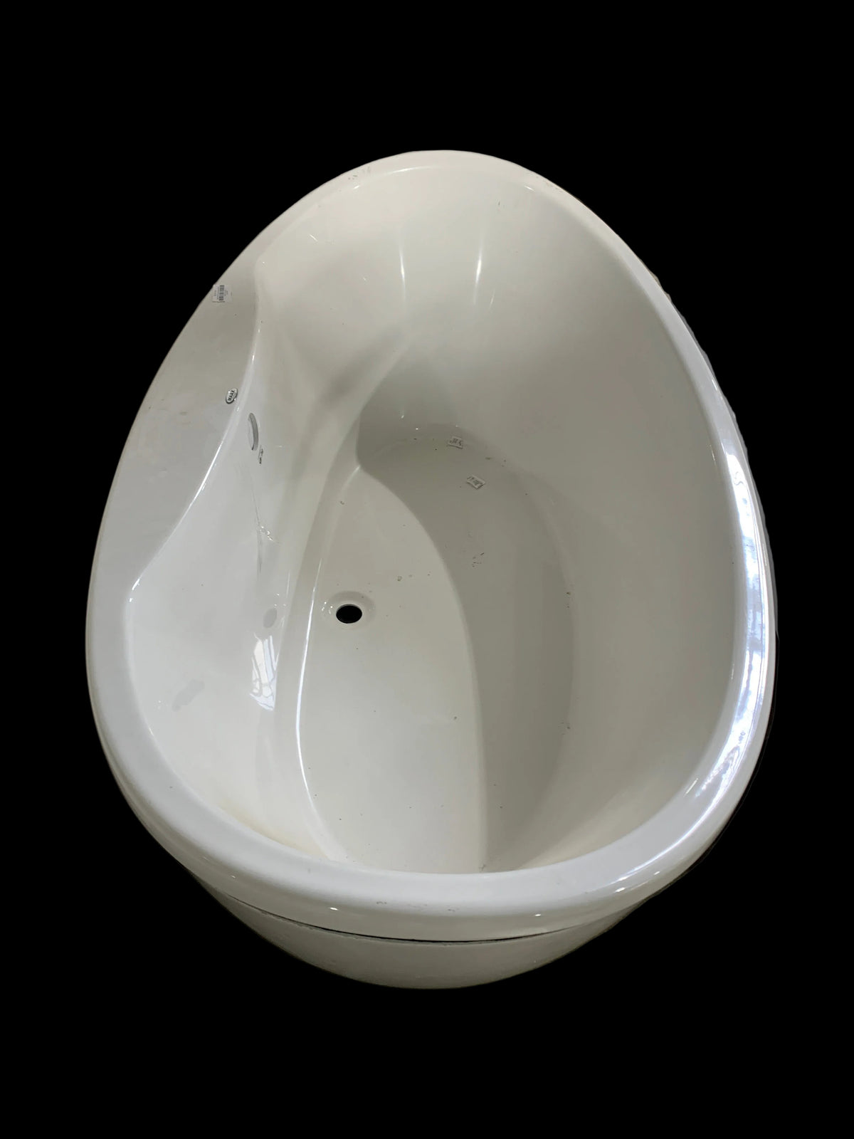 Maax Oval Freestanding Bathtub