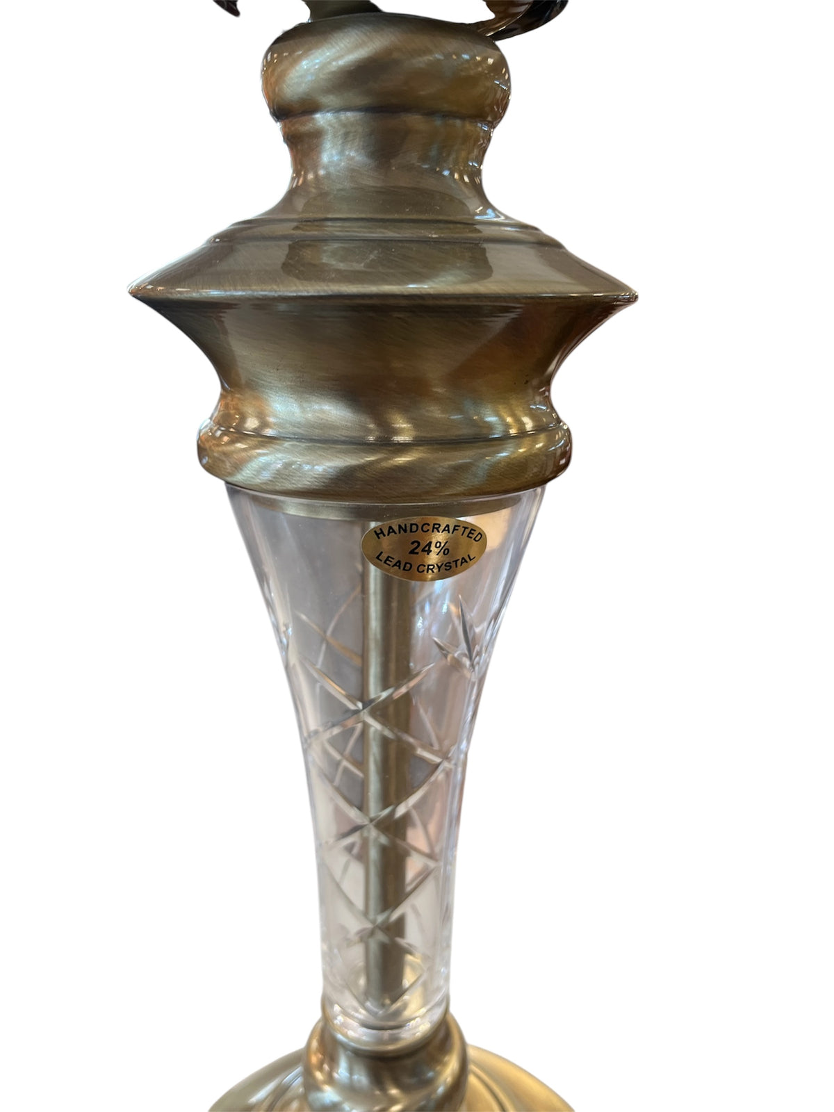 Traditional Table Lamp With Crystal Details