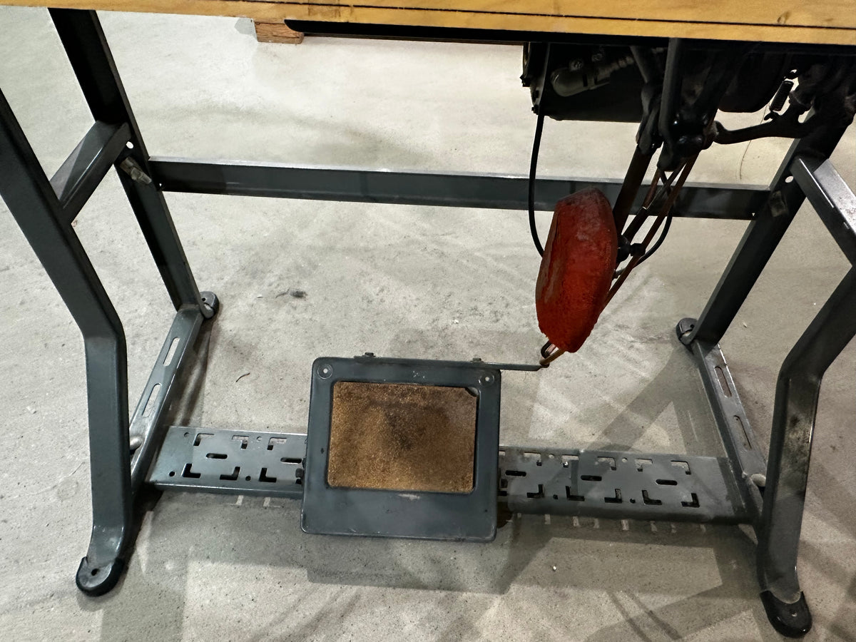 Singer 331K4 Industrial Sewing Machine with a Table