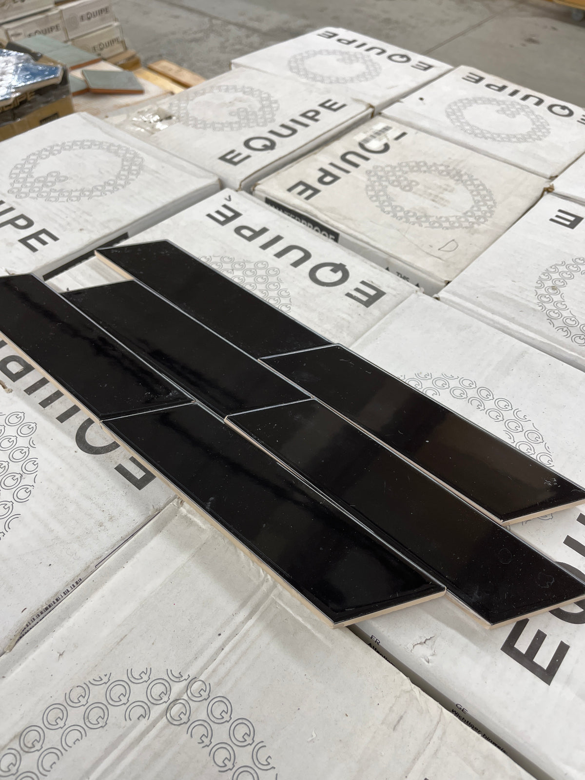 2" x 7.5" Chevron Black Gloss Wall Tile