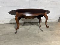 Vintage style Traditional Oval Coffee Cocktail Table