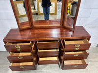 KROEHLER Vanity Dresser with Trifold Mirror
