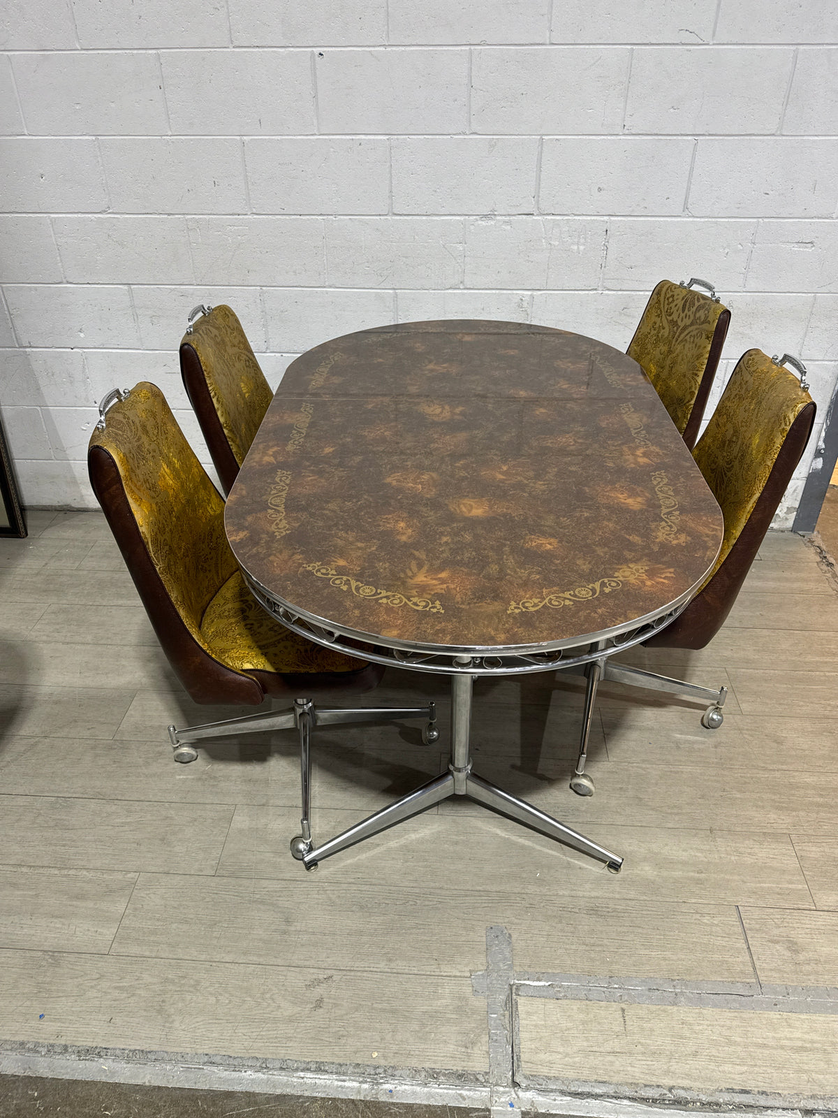 Retro Versailles Dining Set