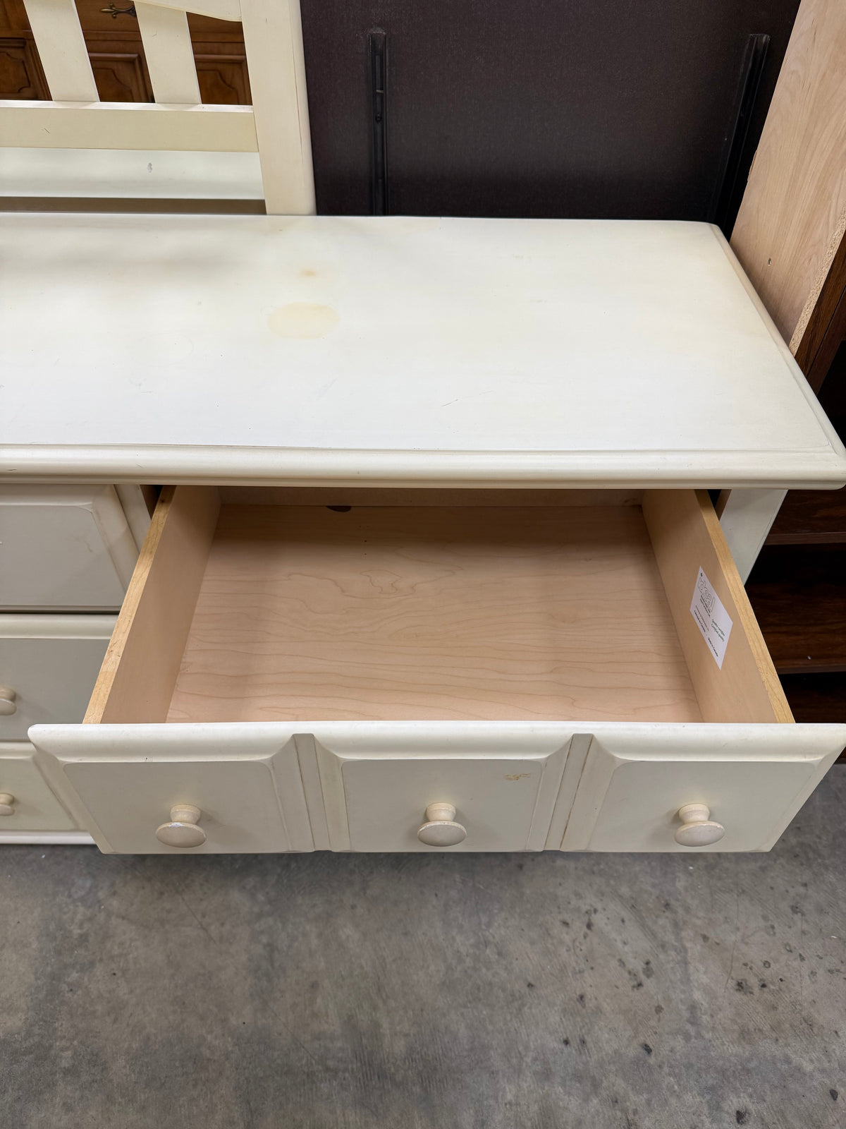 Cream-Coloured 9-Drawer Dresser with Mirror