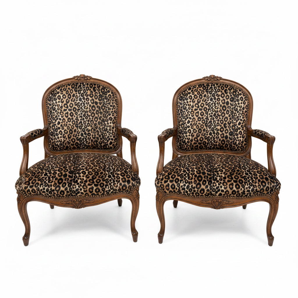 Vintage French Louis XV-style Carved Wood Armchair Featuring Striking Leopard-Print Upholstery and Elegant Cabriole Legs.