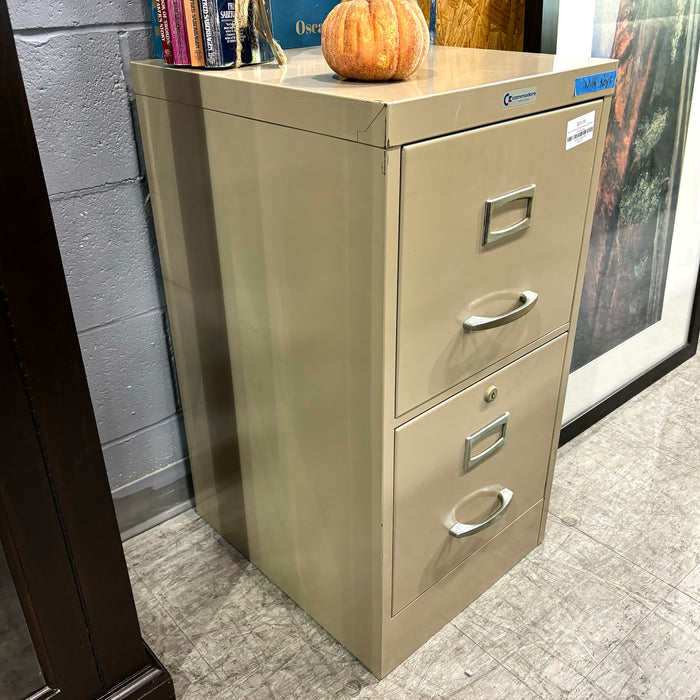 15-Inch Wide Filing Cabinet with Keys – Commodore