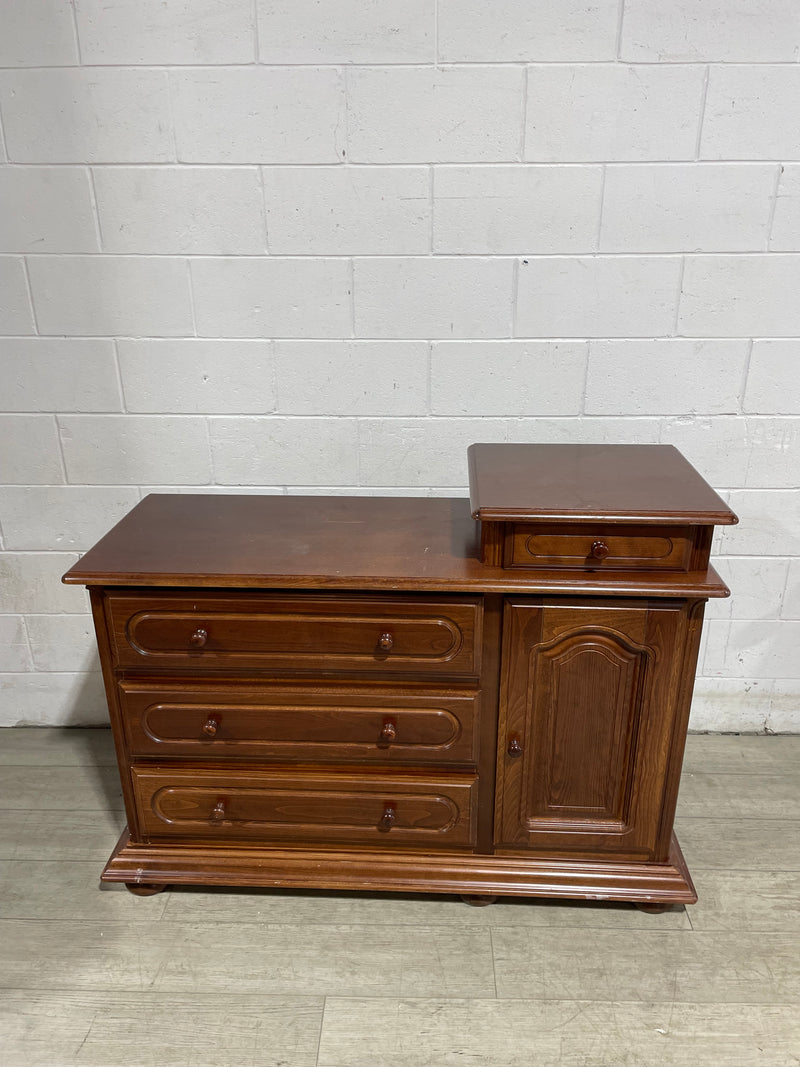 Dresser With Right hand Tower