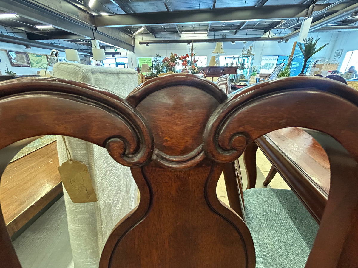 Makeda Dining Set