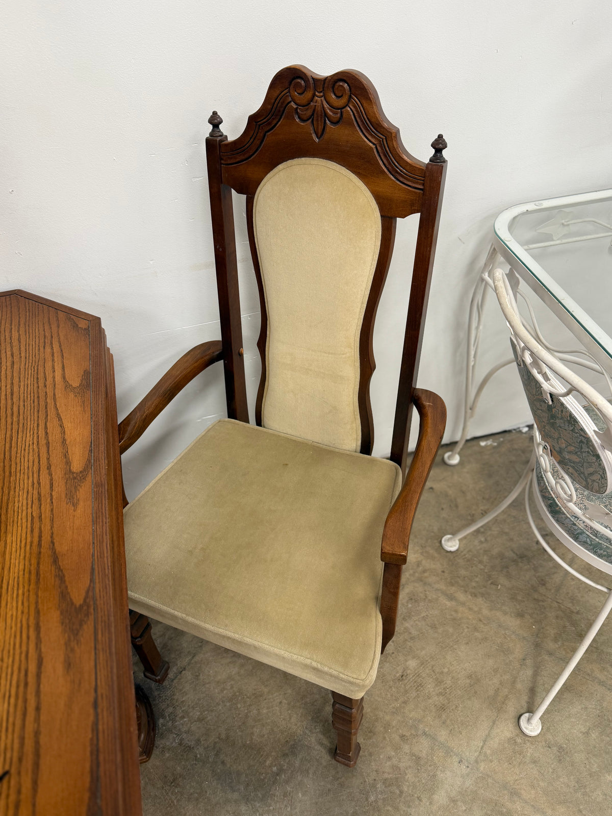 Vintage Styled Light Beige Dining Set