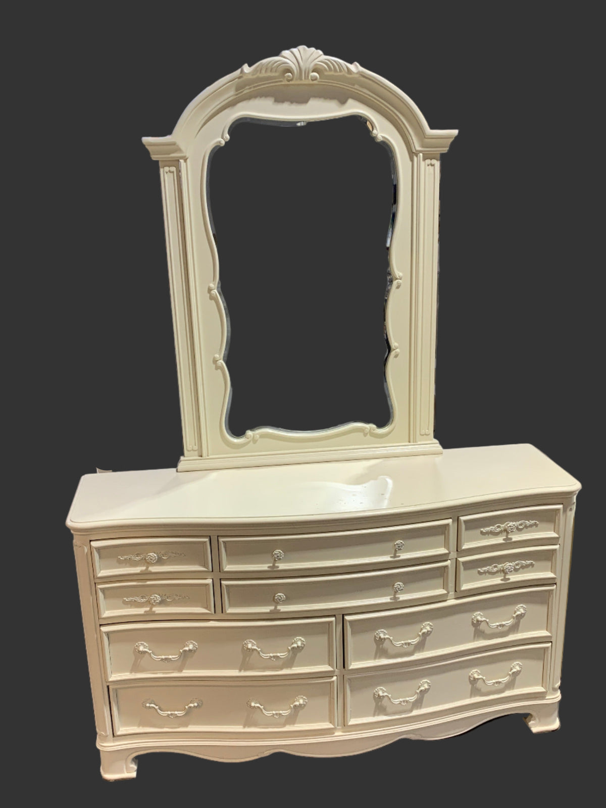 Elegant Dresser with Mirror (Cream Coloured)